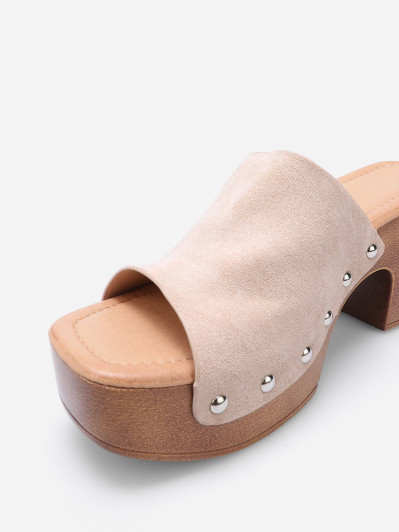 Mules sabots cloutées à plateforme
