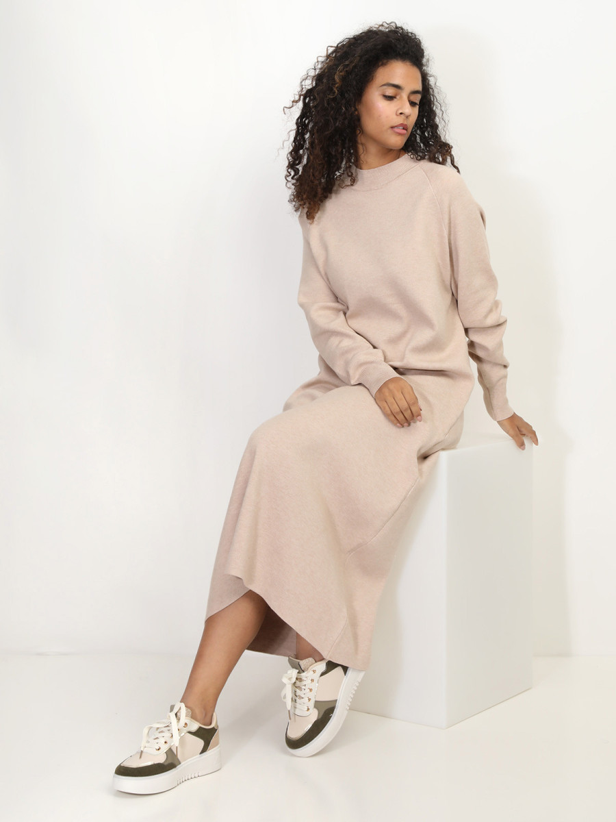 Robe pull longue et ample Robe pull longue et ample
