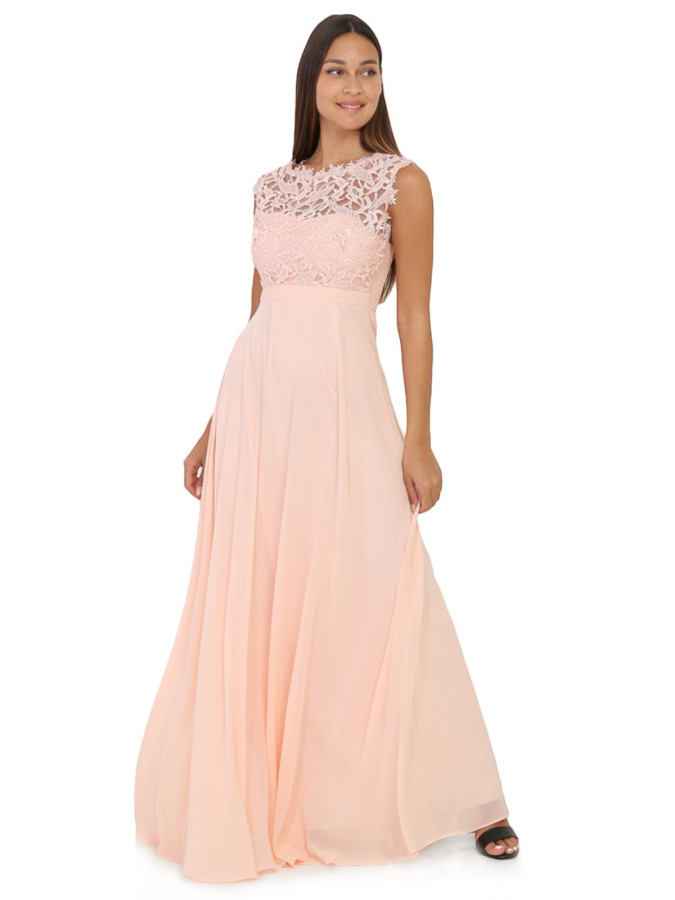 Robe longue rose à dentelle