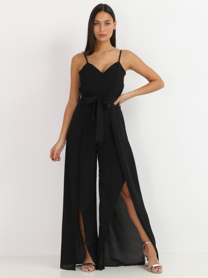 Combinaison fluide noire fendue avec ceinture