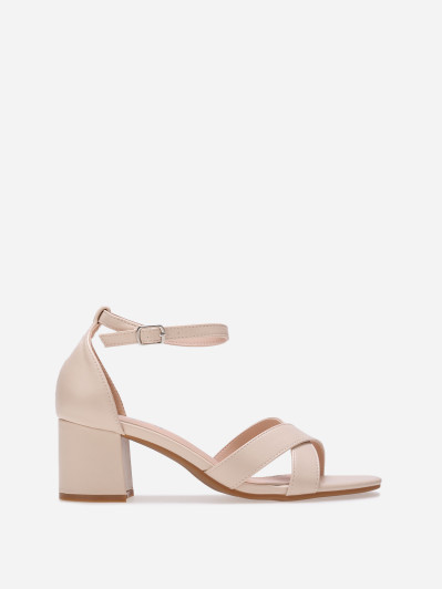 Sandales à talon carré avec brides croisées