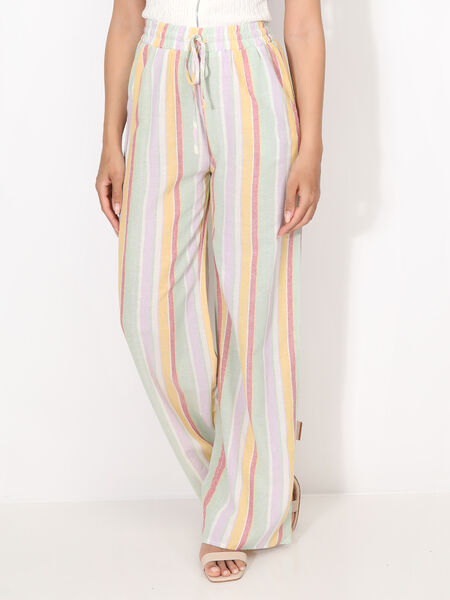 Fluid and textured striped pants