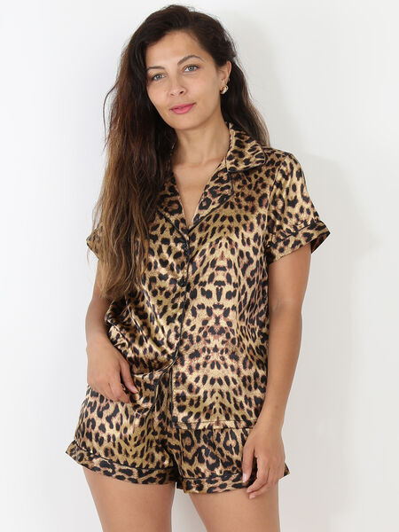 Conjunto de pijama de raso con estampado de leopardo