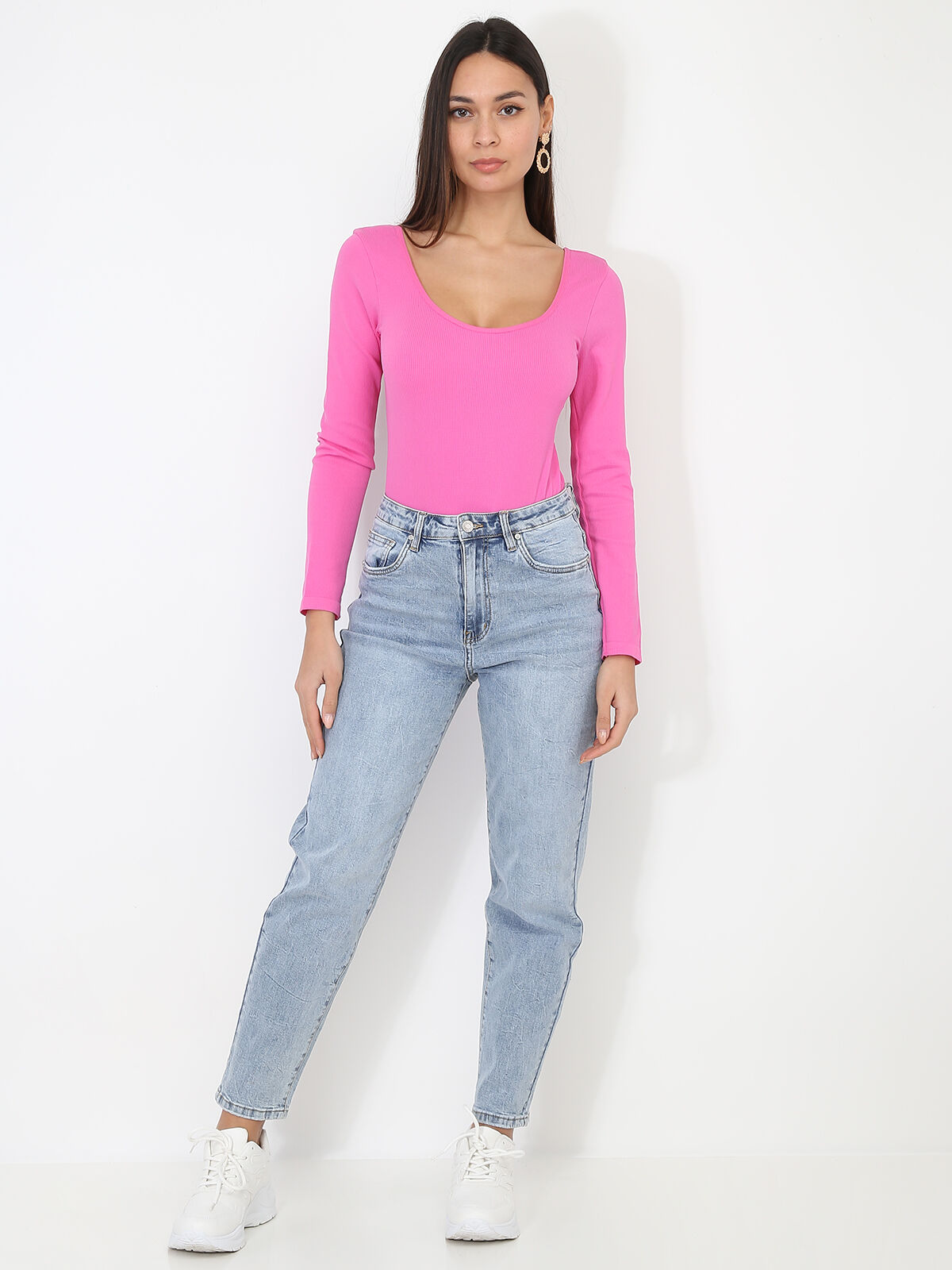 Jeans mom taille haute image number null