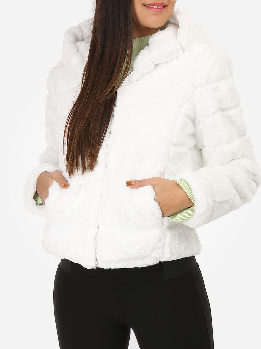 manteau blanc a capuche